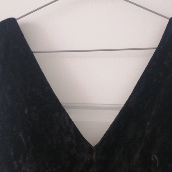 Velvet crop top - Picture 2 of 3